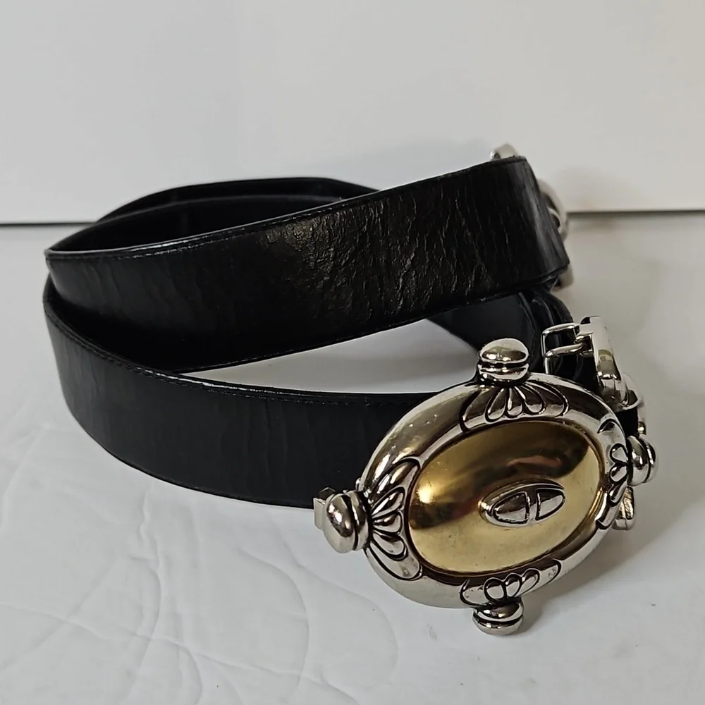 The Leather Shop  Belt Black  Dame Belt accent Buckle  Pre-owned
